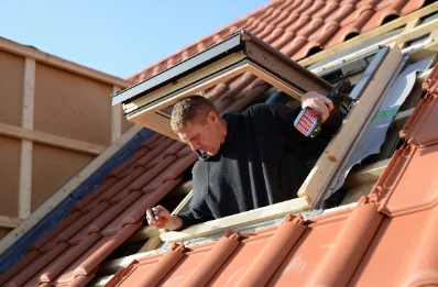 Pose de fenêtres de toit Velux à Rontignon